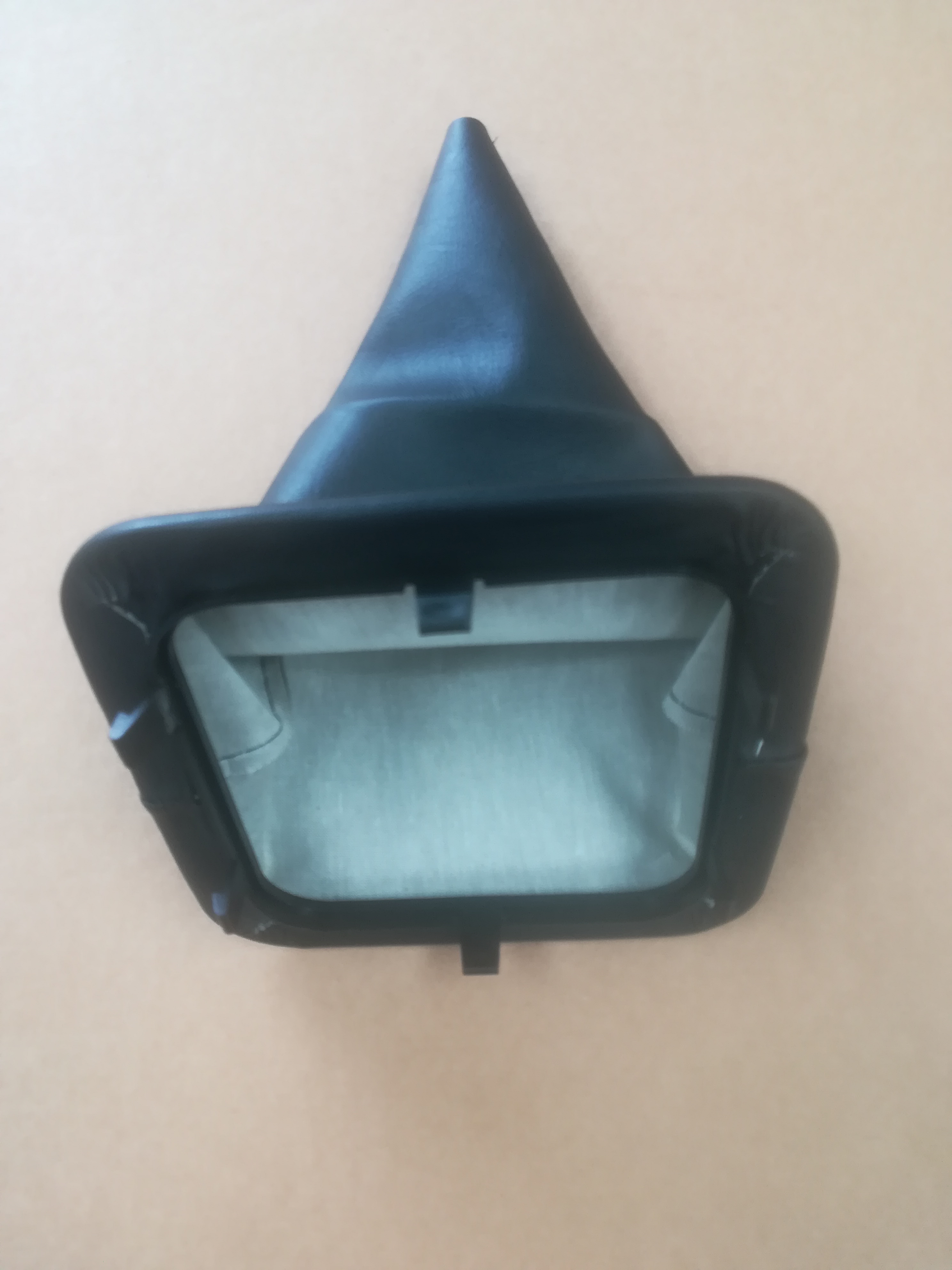 Product image: LAND ROVER DISCOVERY1 GEAR LEVER GAITER