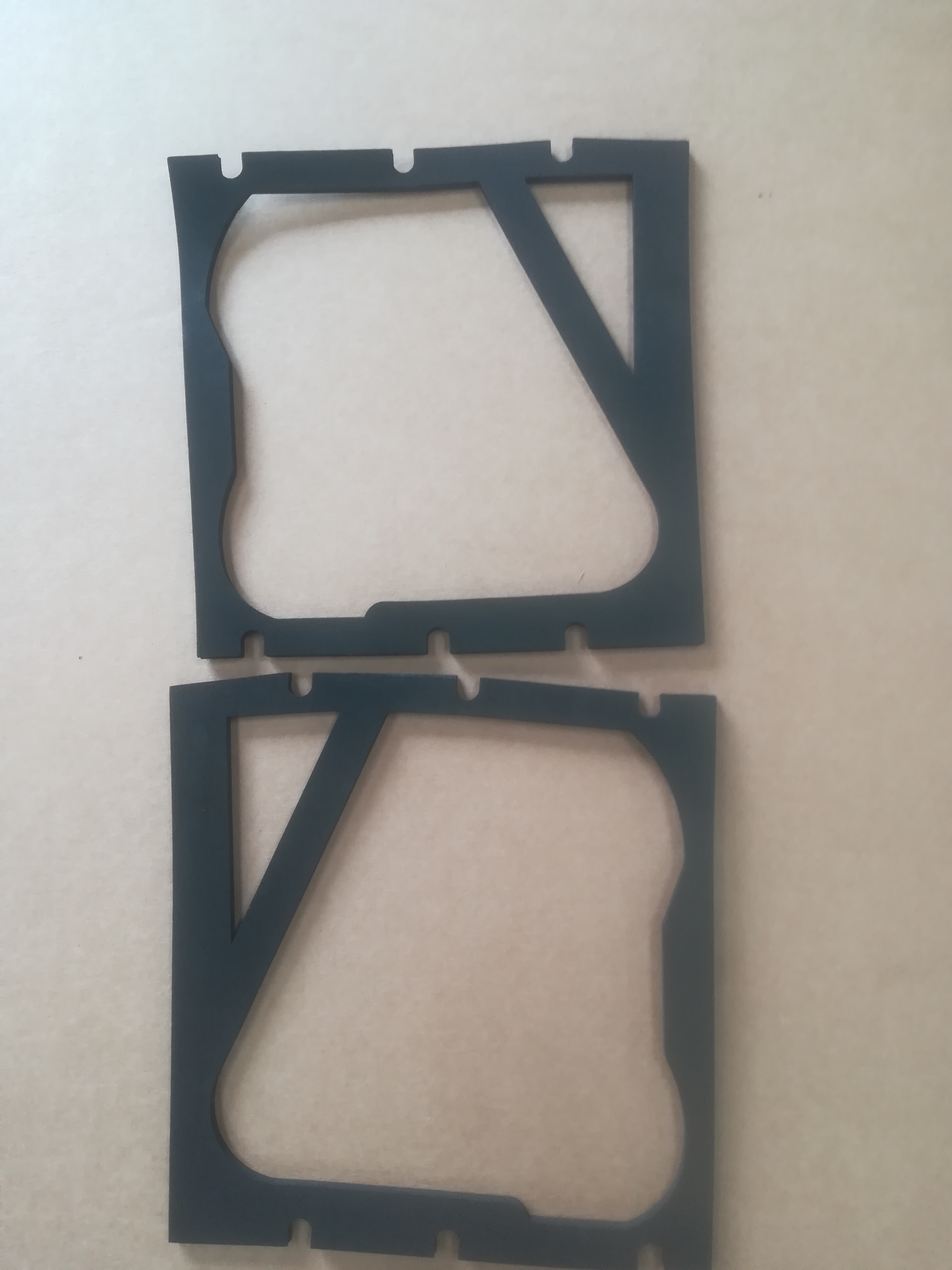 Product image: RANGE ROVER CLASSIC 4 DOOR REAR LAMP TO BODY GASKETS WITH FOG
