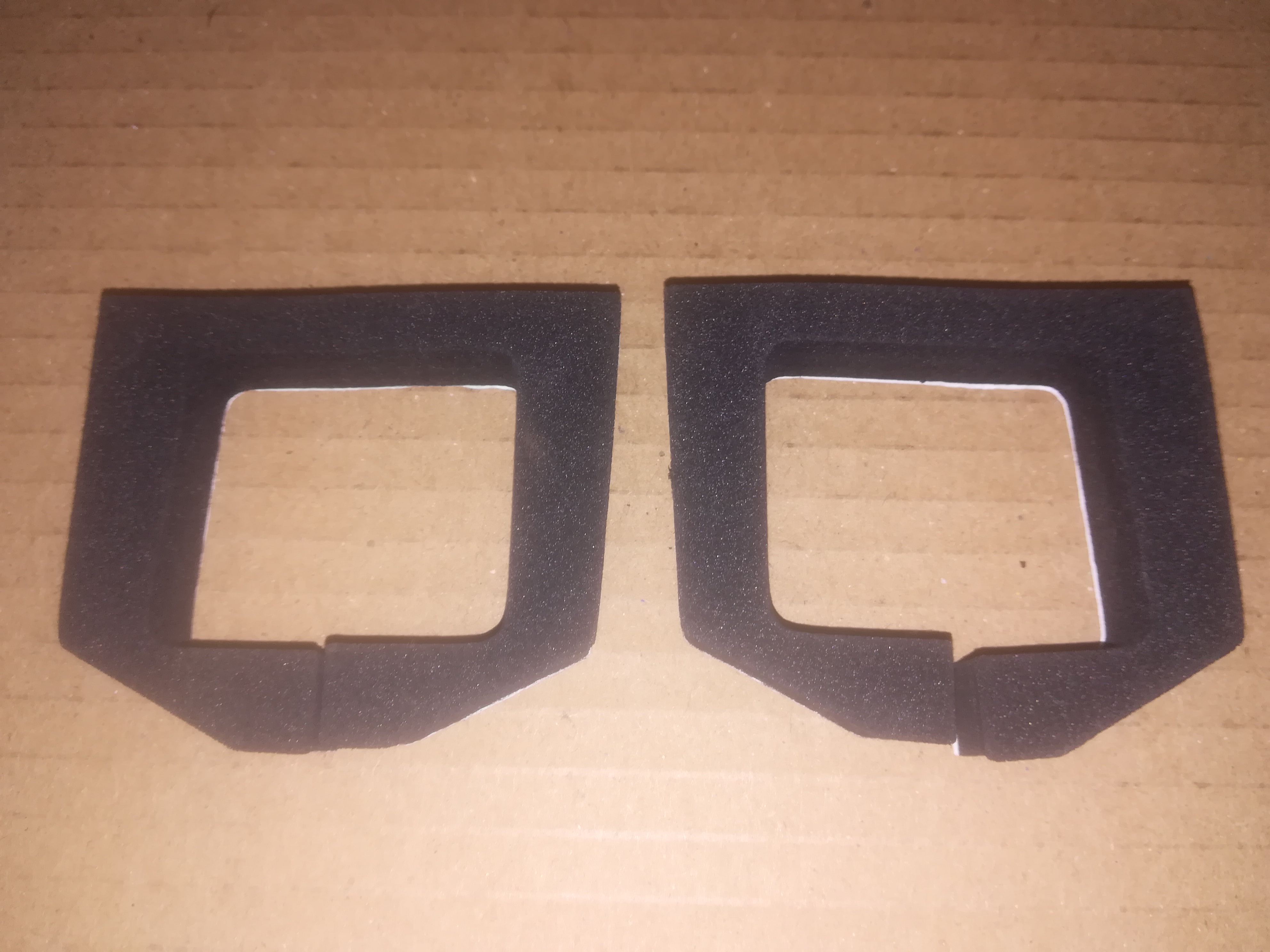 Product image: LAND ROVER DISCOVERY 1 DOOR CHECK STRAP GASKETS