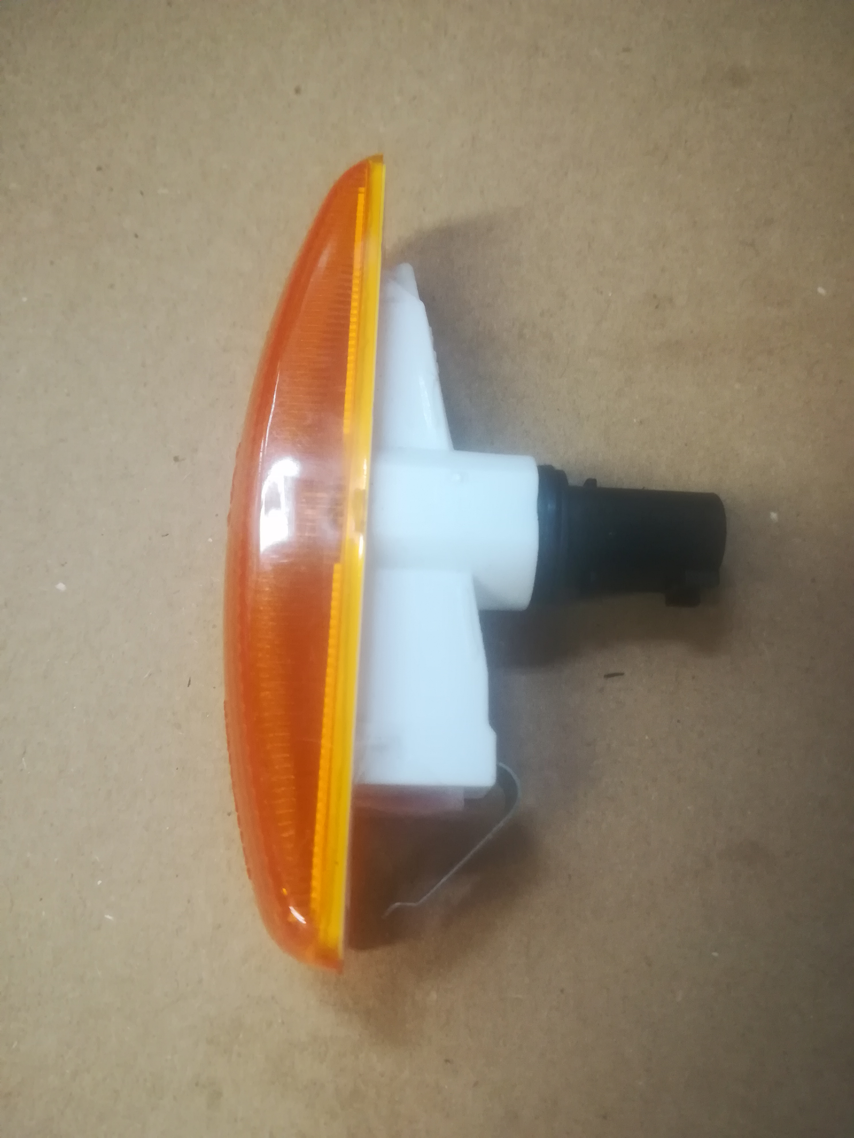 Product image: RANGE ROVER SPORT SIDE REPEATER LAMP AMBER