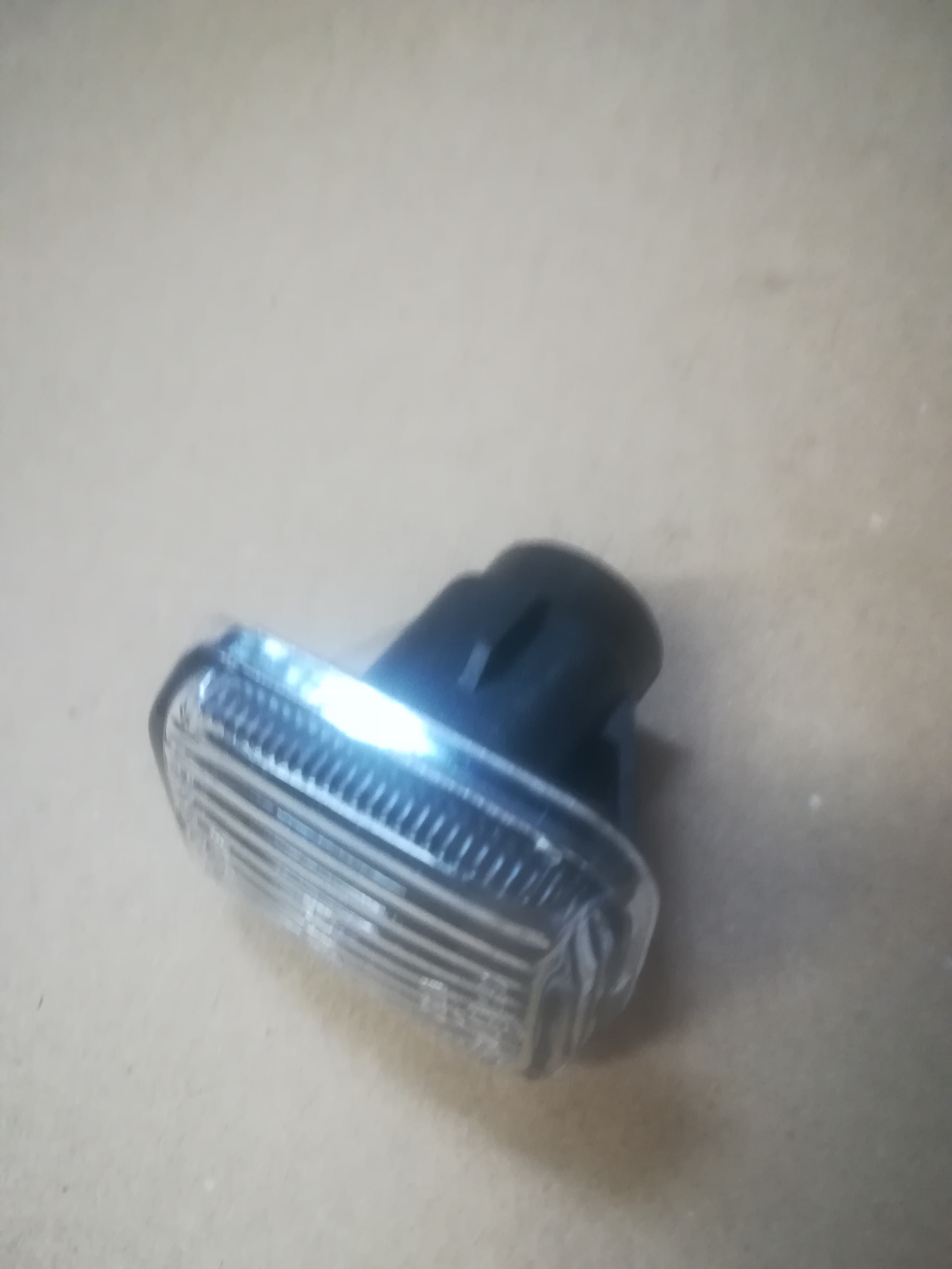 Product image: LAND ROVER DEFENDER 300TDI / TD5 SIDE REPEATER LAMP CLEAR